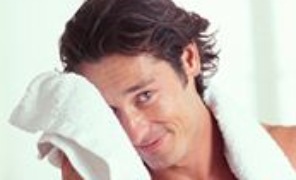 uomo_suda_296